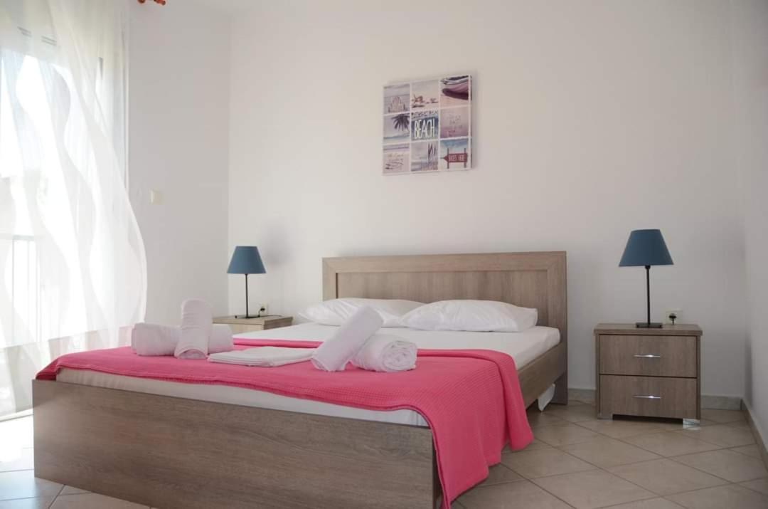 Roses Rt Apartments Skioni I Nea Skioni Exterior photo